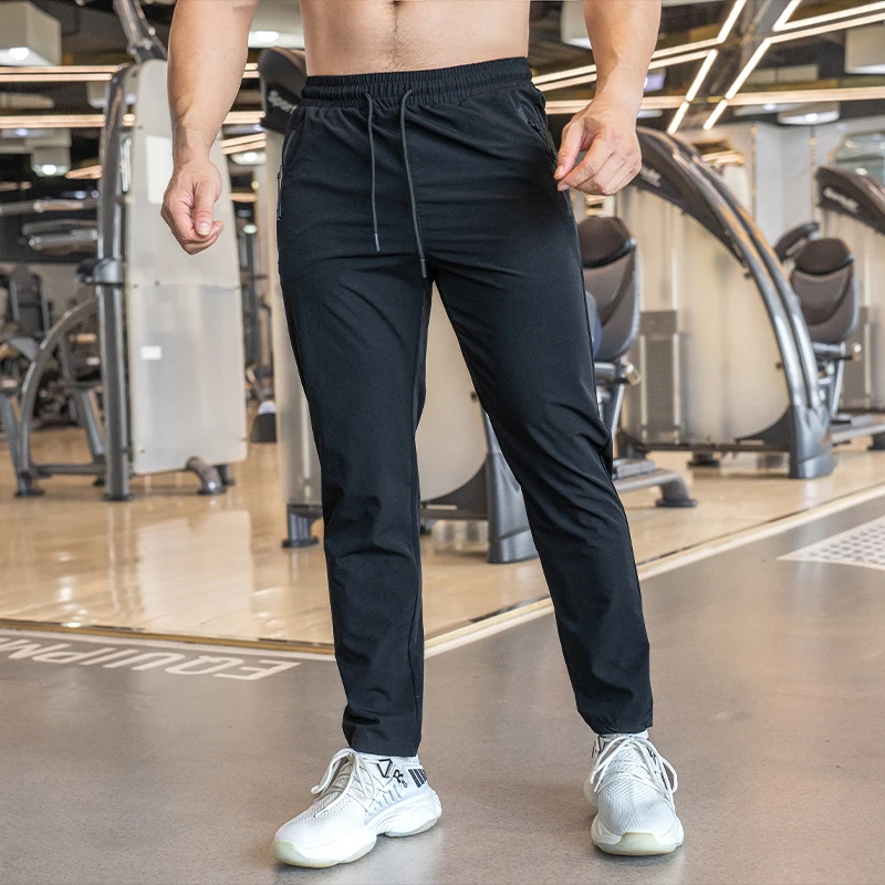 Pantaloni da allenamento fitne - Golf Equipment Drawing recensione e prezzo
